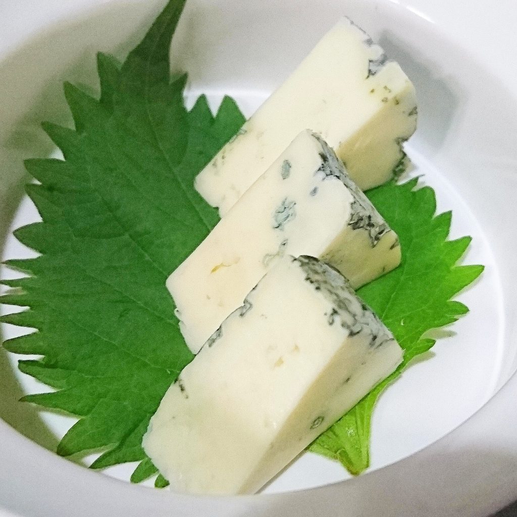北海道産酒BARかま田　黒松内産 ブルーチーズ