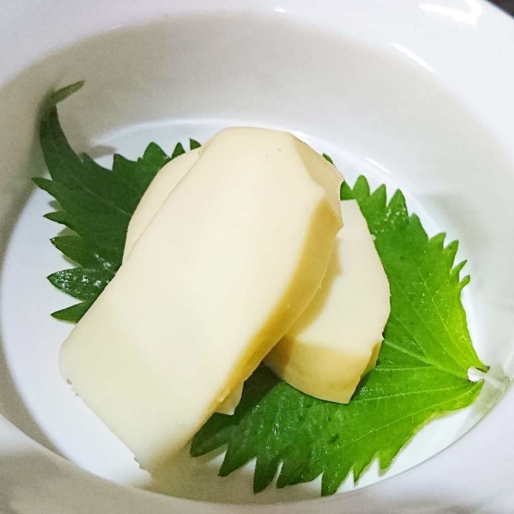 北海道産酒BARかま田　モツアレラスモークチーズ